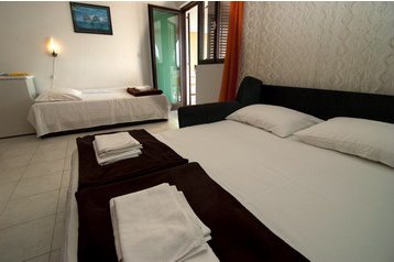Croazia Privát Starigrad Paklenica, Esterno